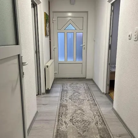 Royal Sa Garazom I Klimom شقة فيسوكو