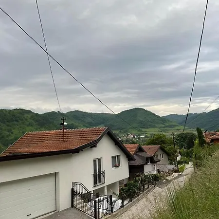 Royal Sa Garazom I Klimom * Високо