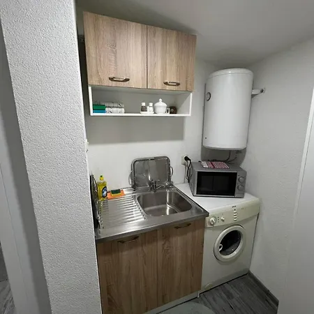 Apartamento Royal Sa Garazom I Klimom Visoko
