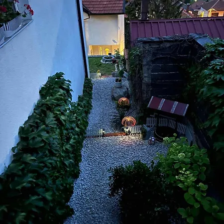 Royal Sa Garazom I Klimom