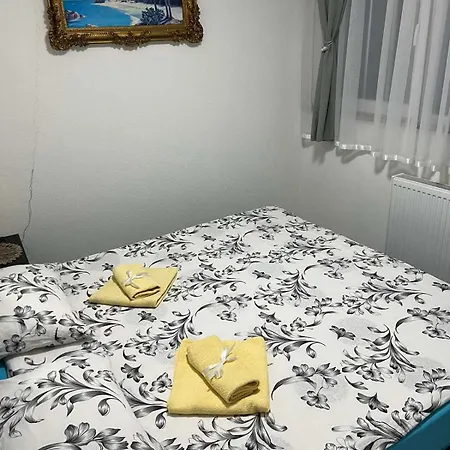 Апартаменты Royal Sa Garazom I Klimom Високо